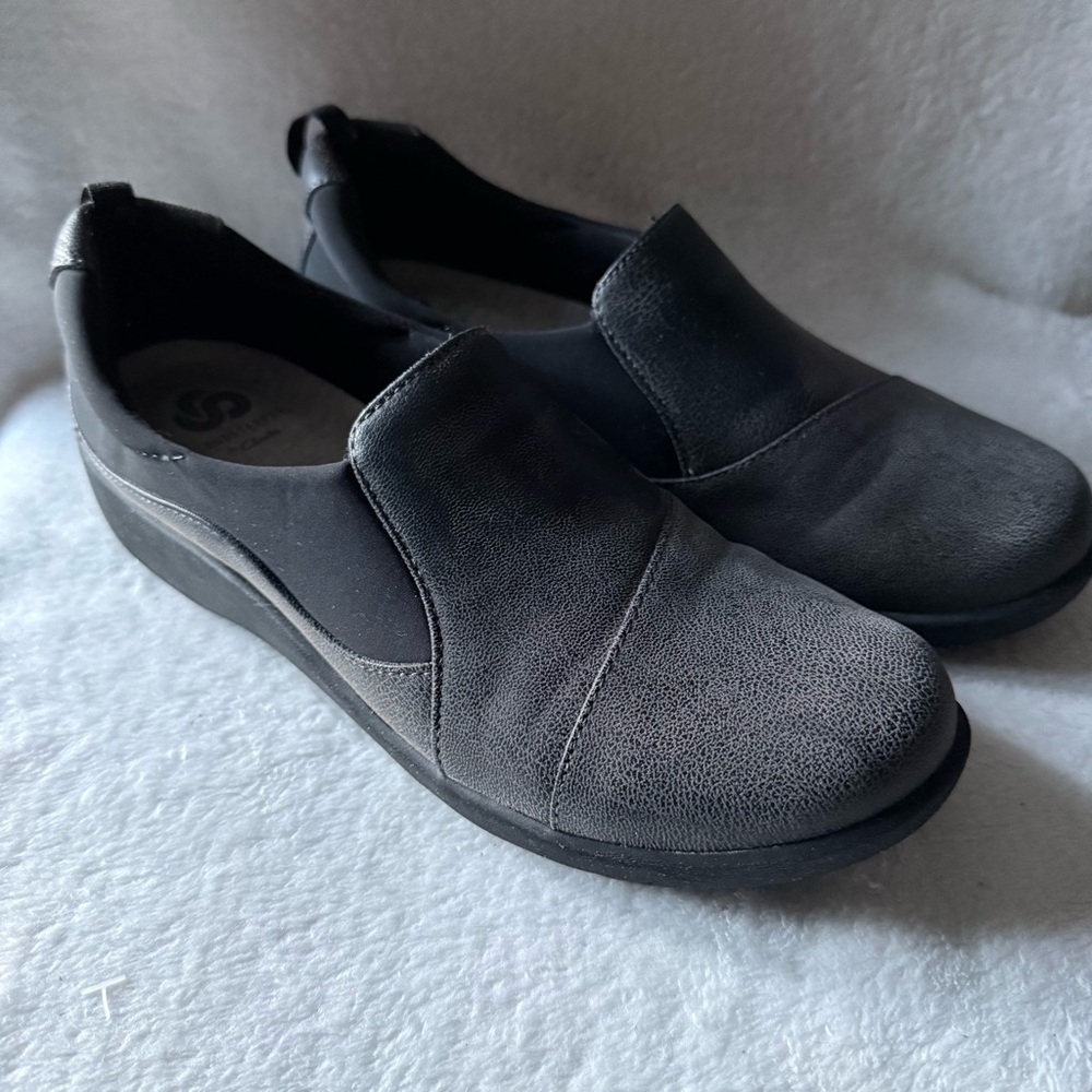 Clarks Cloudsteppers Shoes Women’s‎ Size 7M Black and Gray Slip-On Fading Color